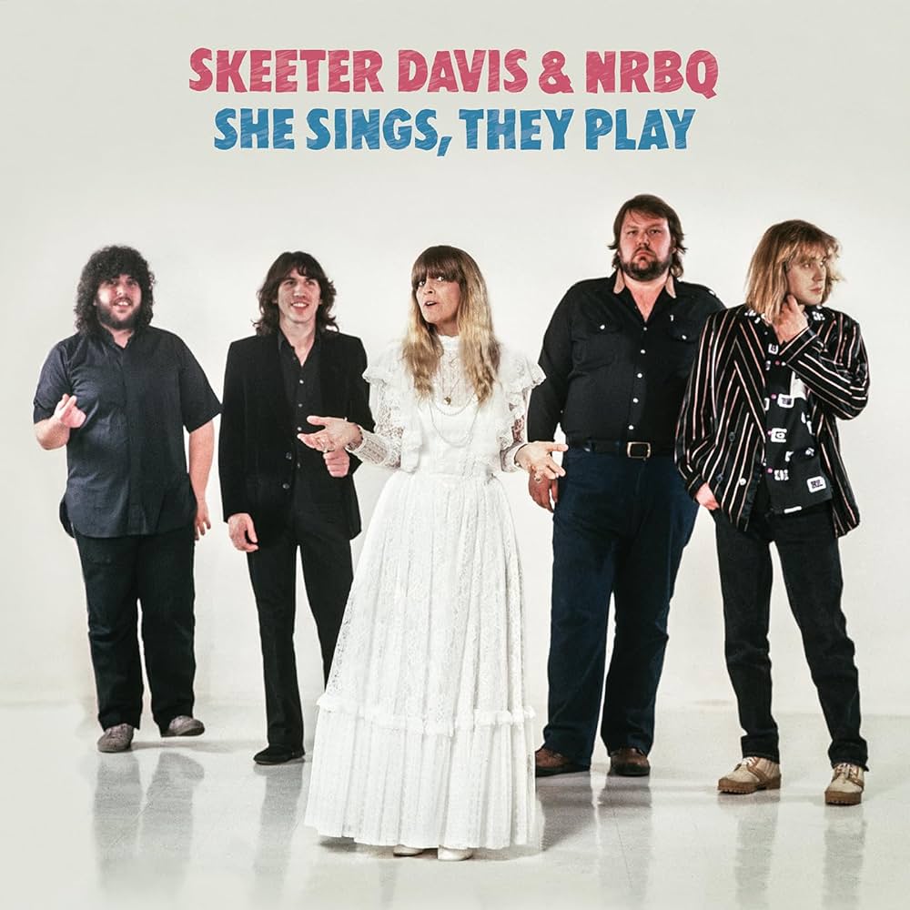 She sings, they play | LP